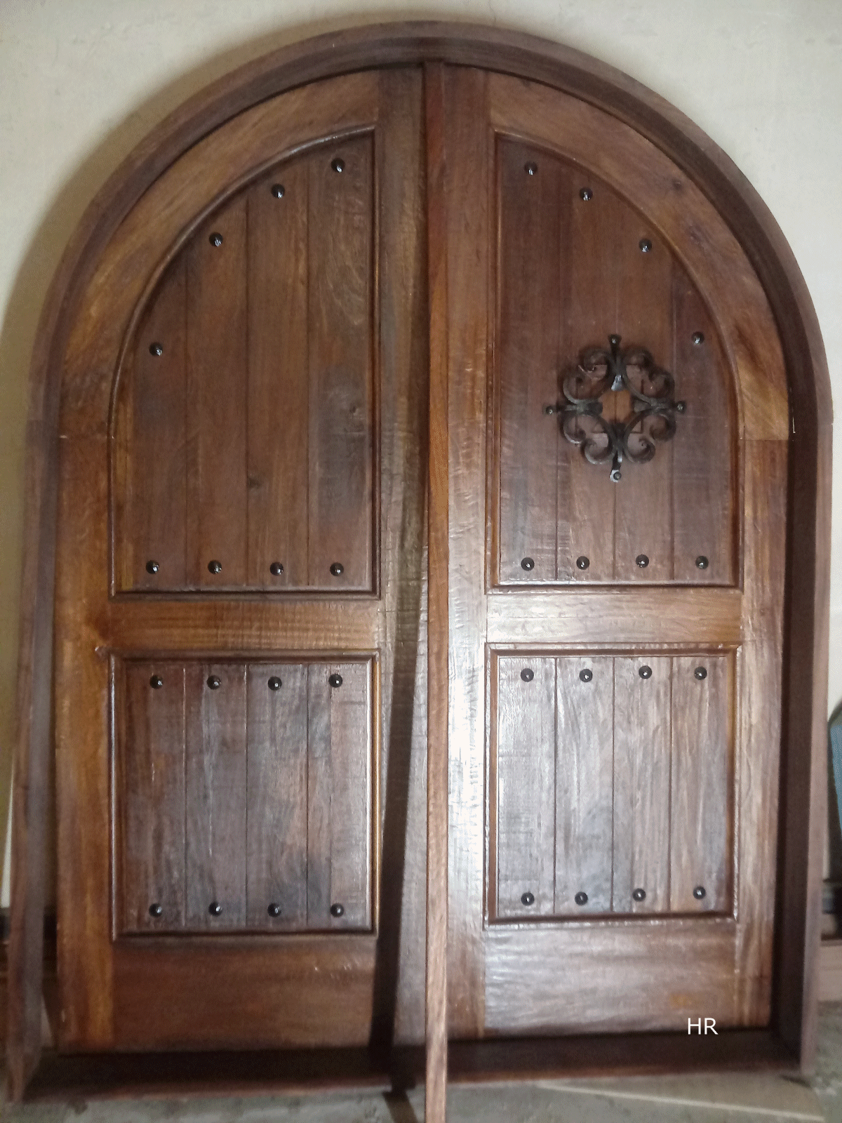 arched-double-door-mahogany